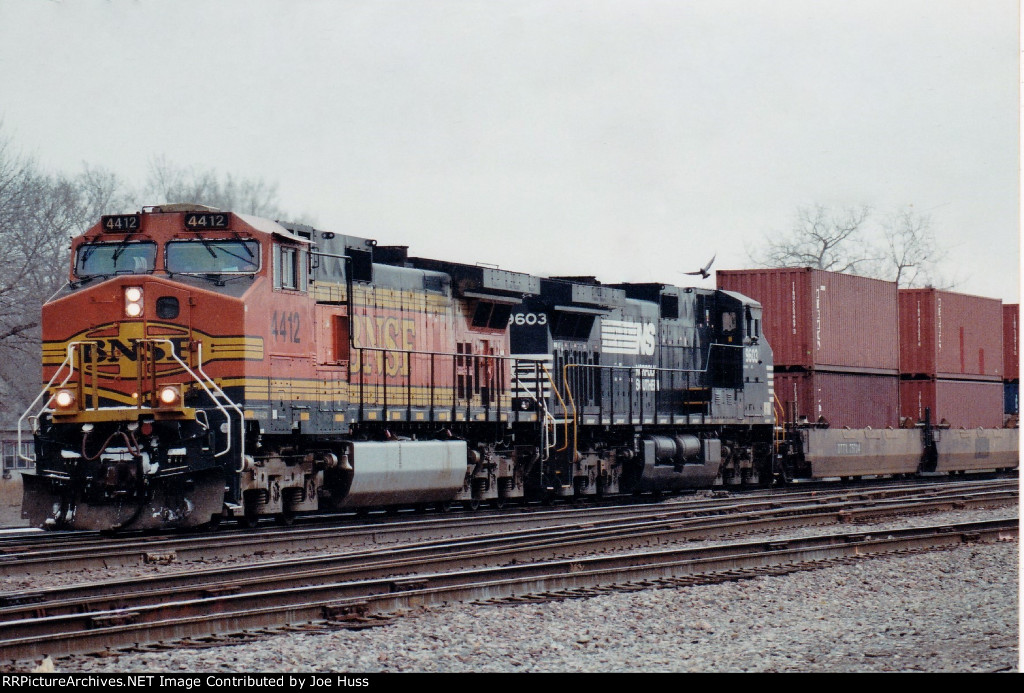 BNSF 4412 West